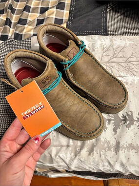 COMPOSITE TOE Twisted X women Brown & Blue Boat Shoes NWT